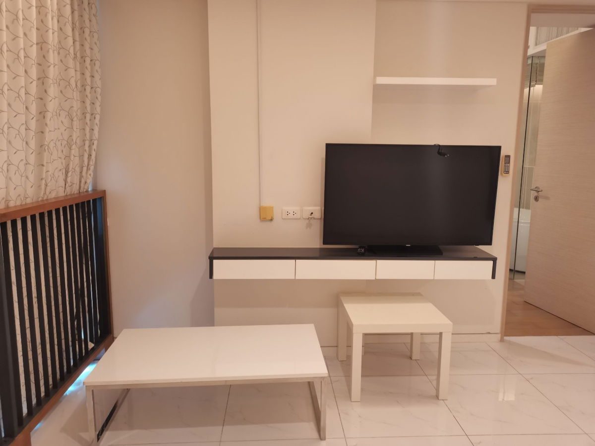 picture hirty-nine, Cozy 2 Bedroom with 70 sqm living amid Sukhumvit area. Best price offered. - 3/17