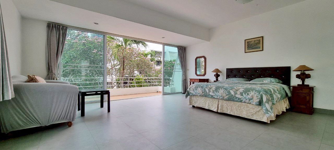 รูป บ้าน 4 ห้องนอนให้เช่าในจอมเทียน - รูปที่ 11/24