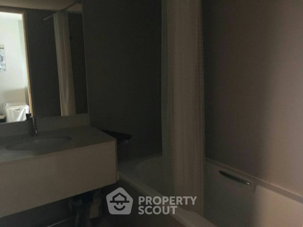 picture Studio Condo at The Trendy Condominium near BTS Nana (ID 883687) - 2/8