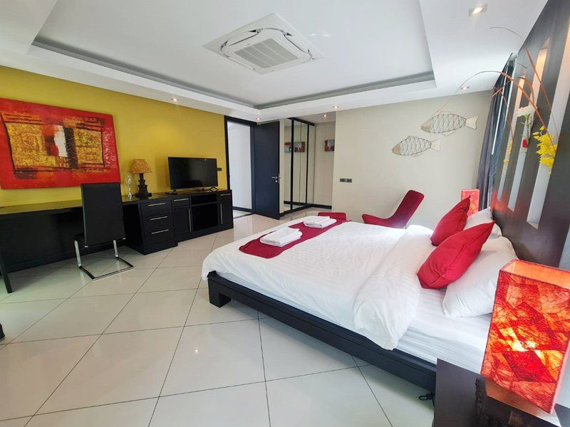 picture Palm Oasis Villas for Sale - 12/17