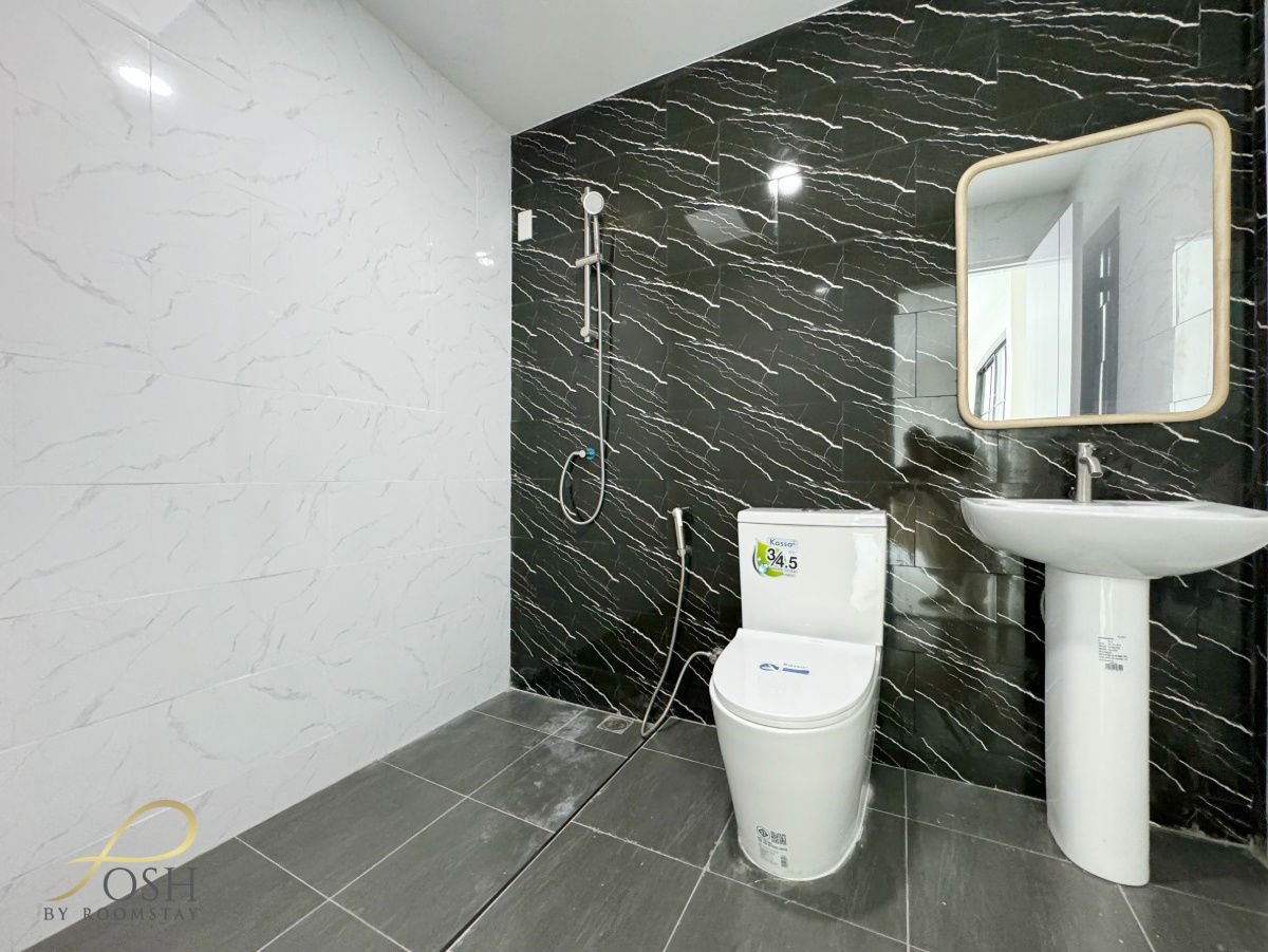 รูป หมู่บ้านชเลคีรี กะทู้ - บ้านรีโนเวทใหม่ทำเลกะทู้  ใกล้ปั๊มบางจากกะทู้ ห้องนอนใหญ่มาพร้อมระเบียง ไม่ชนบ้านหลังอื่น บรรยากาศโปร่งโล่ง - รูปที่ 22/32