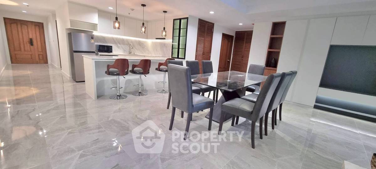 picture 2-BR Condo at Las Colinas near BTS Asok (ID 2462529) - 2/10