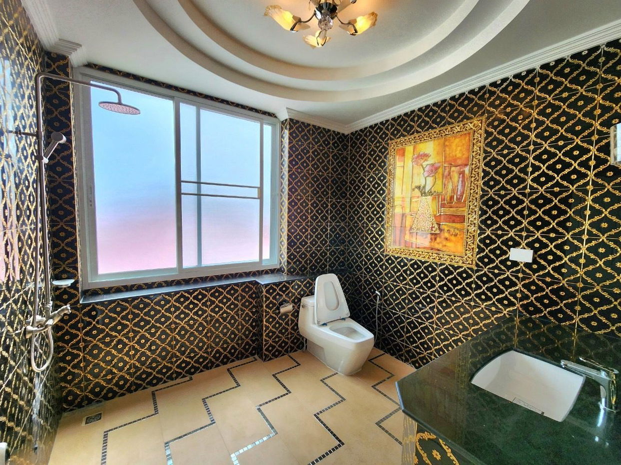 picture Luxury Pool Villa for Sale in Bang Saray - 18/20