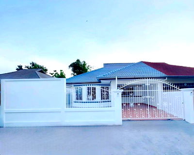 ทาวน์โฮม ถนนเตาโล : บ้านเดี่ยวสไตล์โมเดิร์น 2 ห้องนอน ให้เช่า ที่เขาน้อย พัทยา