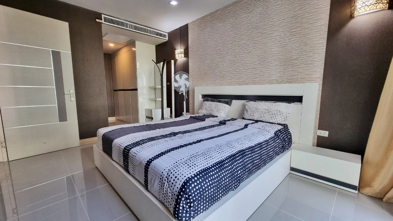 picture Apus Condominium 1 Bedroom for Rent - 3/12