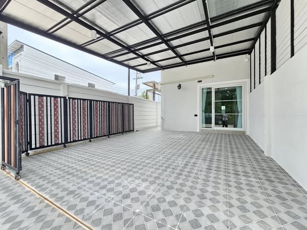 picture 2-Storey Townhome for Sale – Chai Phon Withee - 1/13
