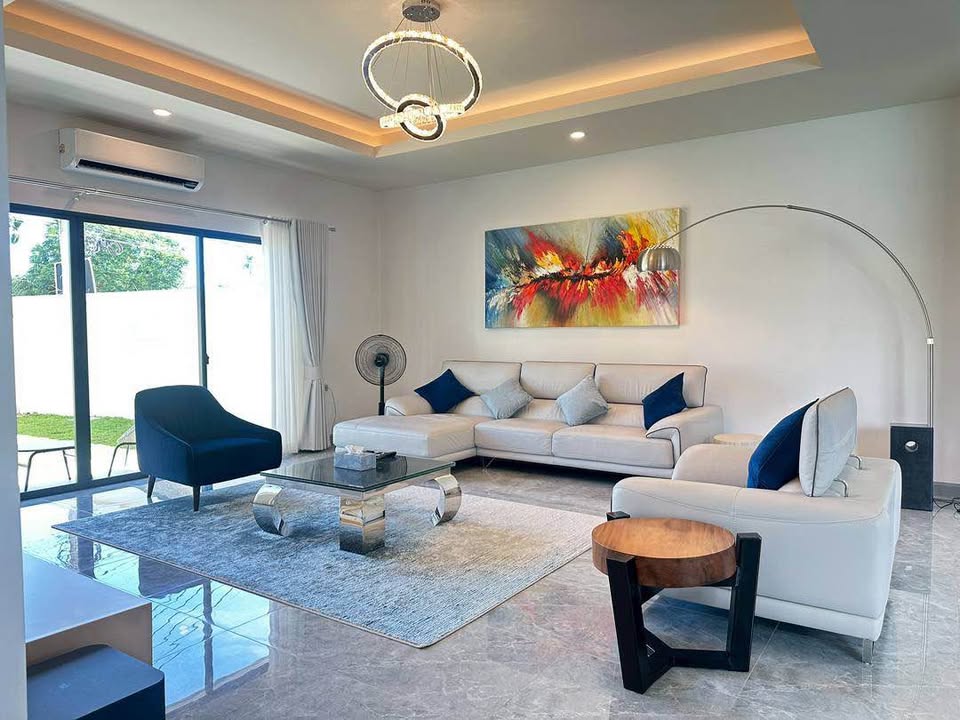 picture Luxury Modern Pool Villa for Sale – Huay Yai - 2/17