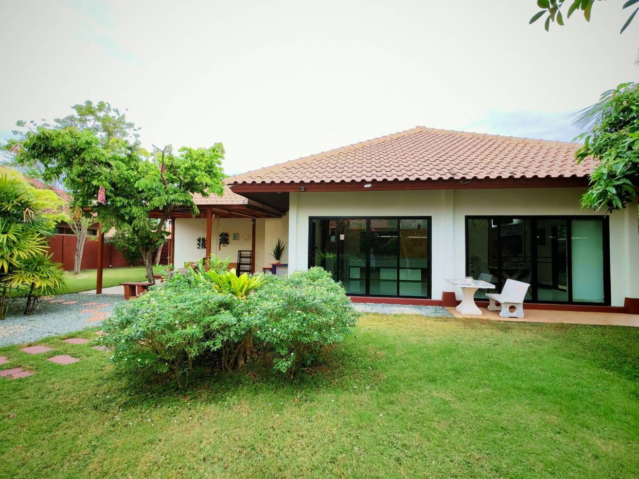 picture Single-Storey Residence for Rent in Huay Yai - 2/16