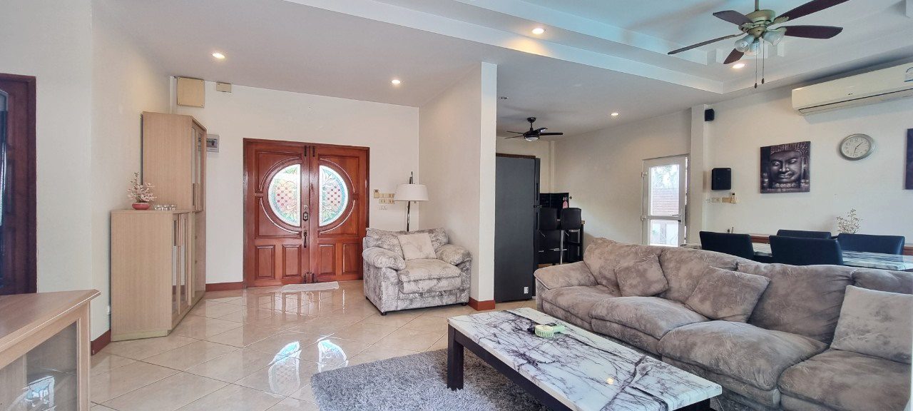 picture Pool Villa in East Pattaya for Sale - 5/17