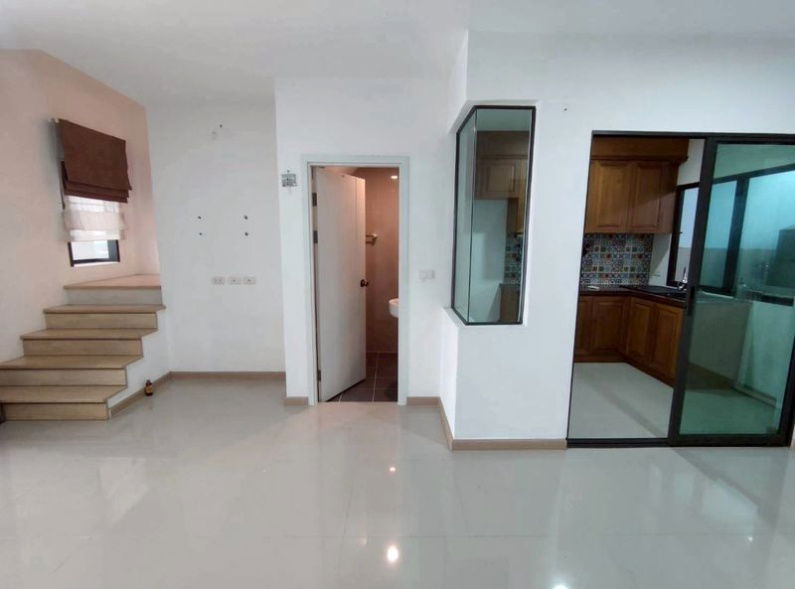 รูป 🔥 ถูกสุดในโครงการ! ทาวน์โฮม 3 ชั้น J Grand สาทร–กัลปพฤกษ์ เงียบสงบ เป็นส่วนตัว - รูปที่ 3/13