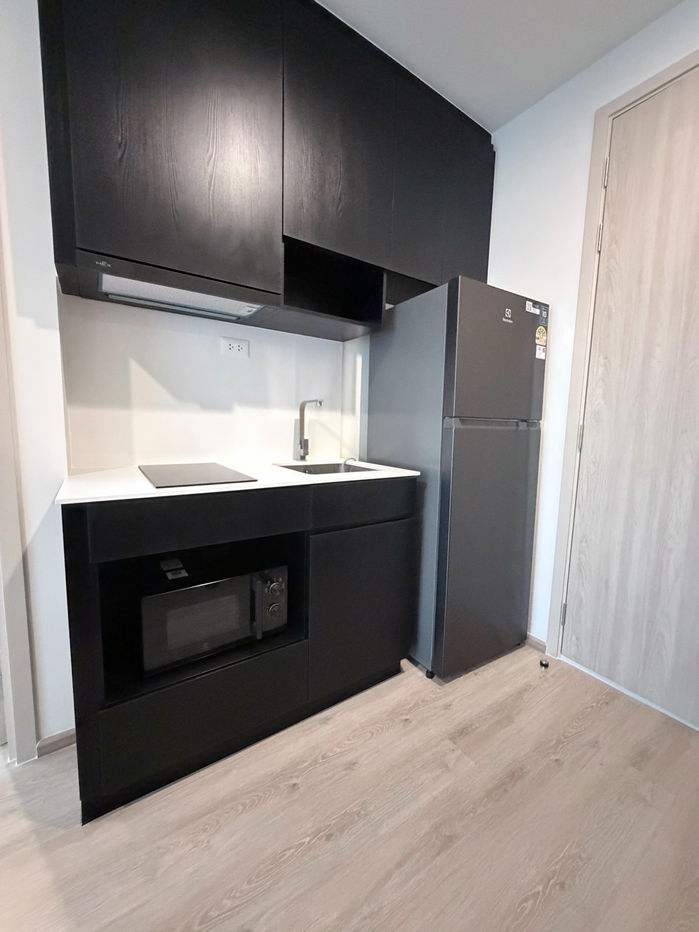 picture For Rent " 𝐍𝐮𝐞 𝐃𝐢𝐬𝐭𝐫𝐢𝐜𝐭 𝐑𝟗 " 1 Bedroom 1 Bathroom , Size 26 Sq.m. Near : GTower , MRT-Rama9 - 8/19