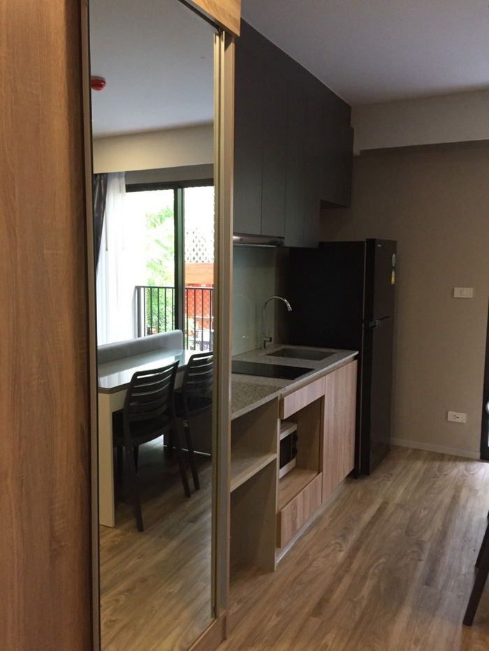 รูป Hot Price for Rent Blossom Condo @ Sathorn-Charoenrat (บลอสซั่ม คอนโด แอท สาทร - เจริญราษฎร์) ราคาถูกที่สุด ห้องสวย🔥 - รูปที่ 2/6