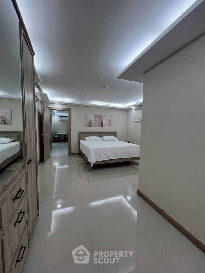 picture 1-BR Condo at Siam Oriental Tropical Garden close to Phratamnak (ID 2463281) - 3/11