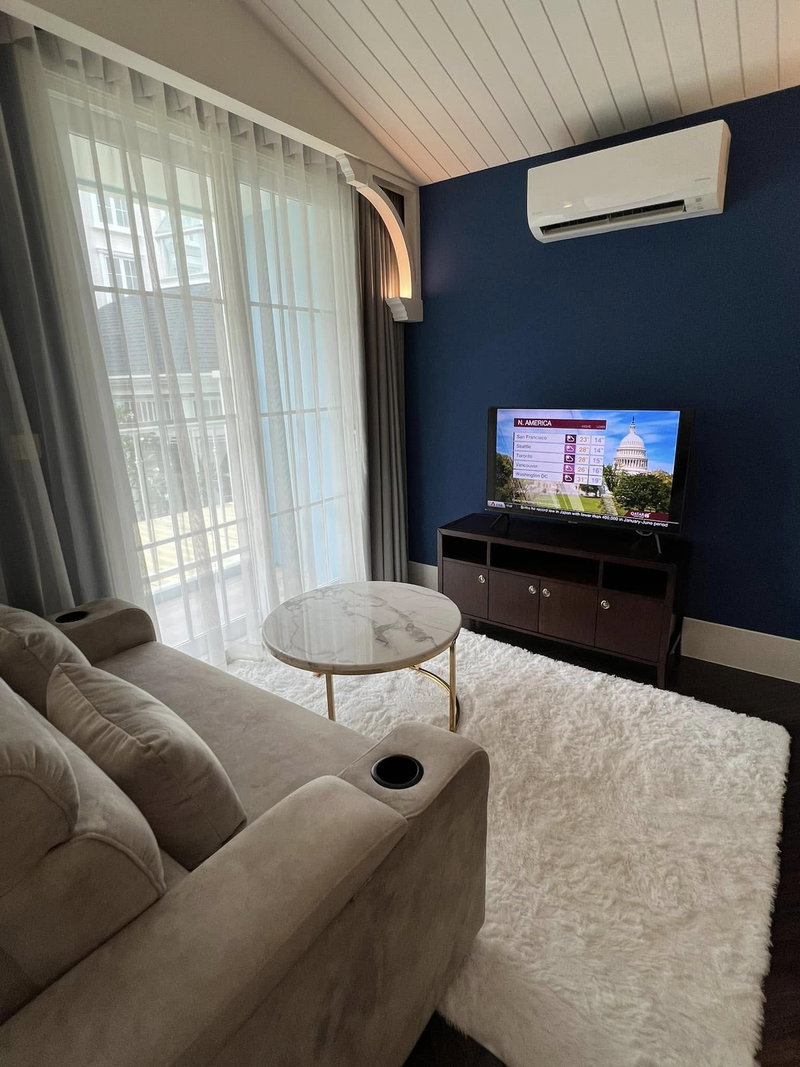 ขายคอนโด : Grand Florida 1 Bedroom Pool View for Sale