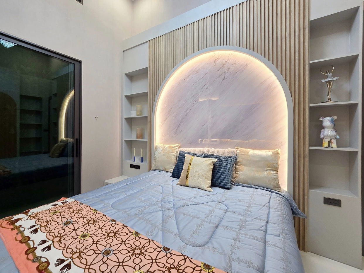 รูป ขายพูลวิลล่าทันสมัย ​​4 ห้องนอน ในพัทยาตะวันออก - รูปที่ 13/23