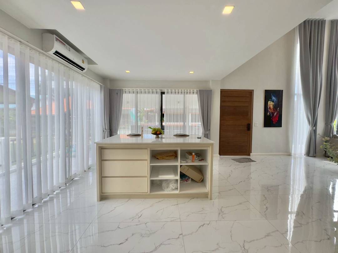 รูป วิลล่าหรู 3 ห้องนอนพร้อมสระว่ายน้ำให้เช่า – นาเกลือ พัทยา - รูปที่ 8/13