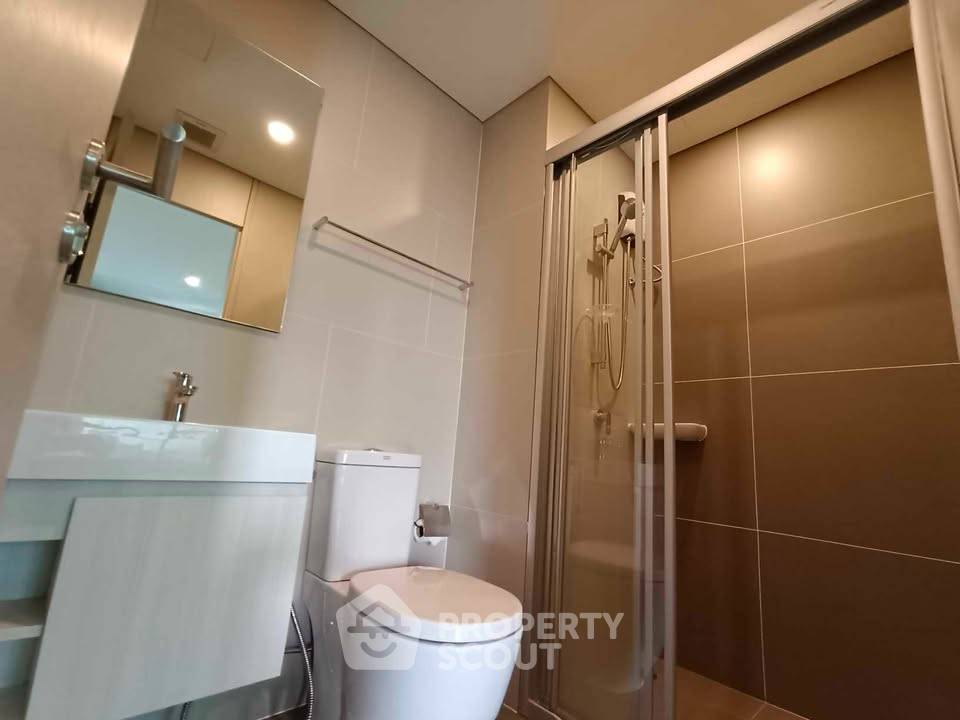 picture Studio Condo at Lumpini Park Phahon 32 near BTS Sena Nikhom (ID 2463618) - 8/8