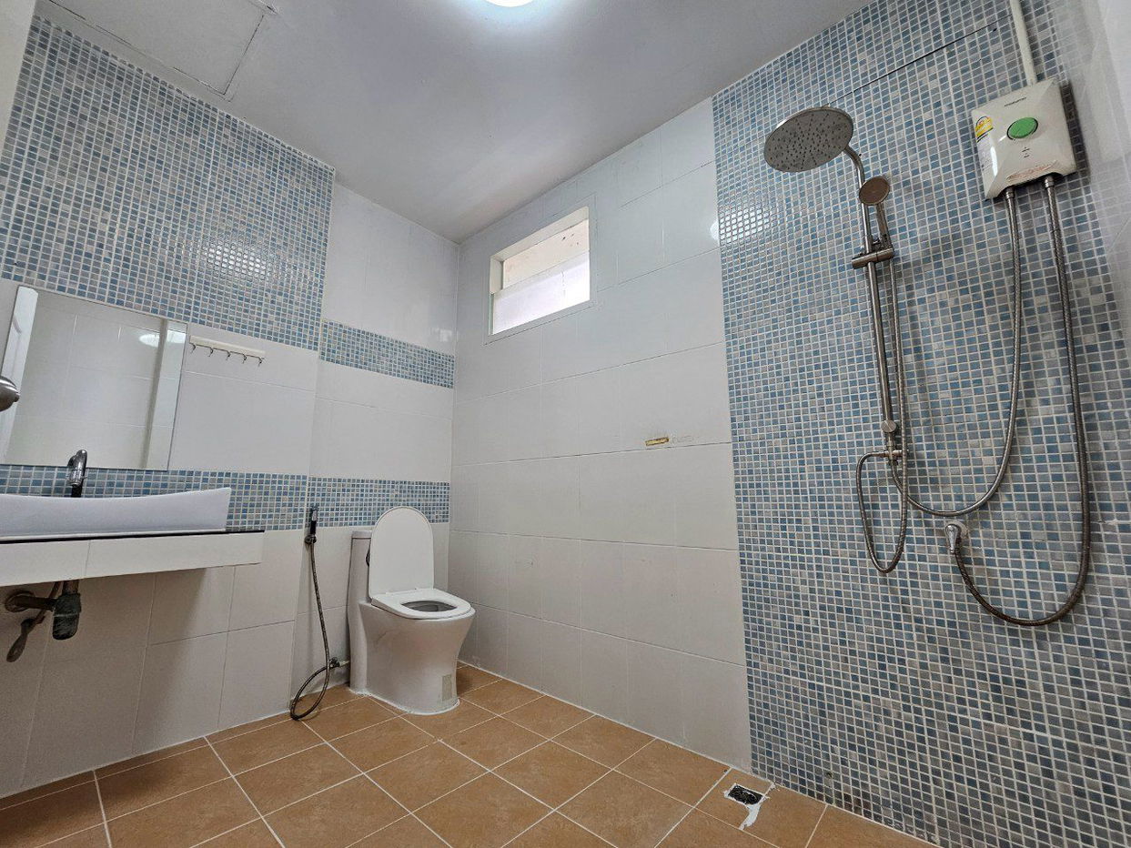 รูป ทาวน์เฮ้าส์ 3 ห้องนอนให้เช่าในพัทยาตะวันออก - รูปที่ 16/18