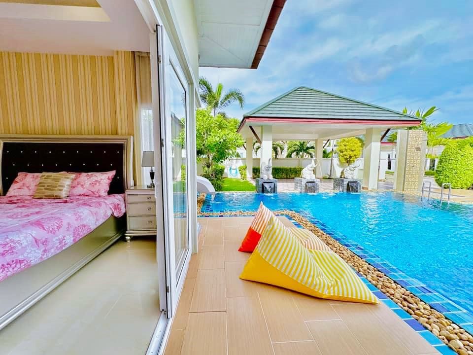 picture 4 Bedrooms Pool villa for Sale in Huay Yai - 11/17