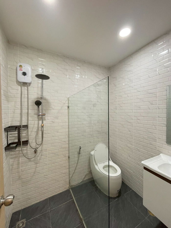 รูป บ้านสไตล์มินิมอลปรับปรุงใหม่ในพัทยากลาง - รูปที่ 14/15