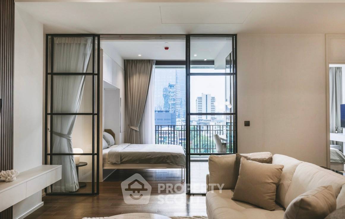 picture 2-BR Condo at Muniq Langsuan near BTS Ratchadamri (ID 2462367) - 1/8