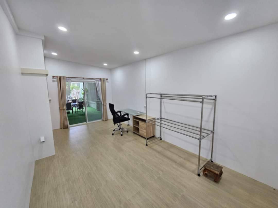 รูป บ้าน 4 ห้องนอน ขายในพัทยา - รูปที่ 22/30