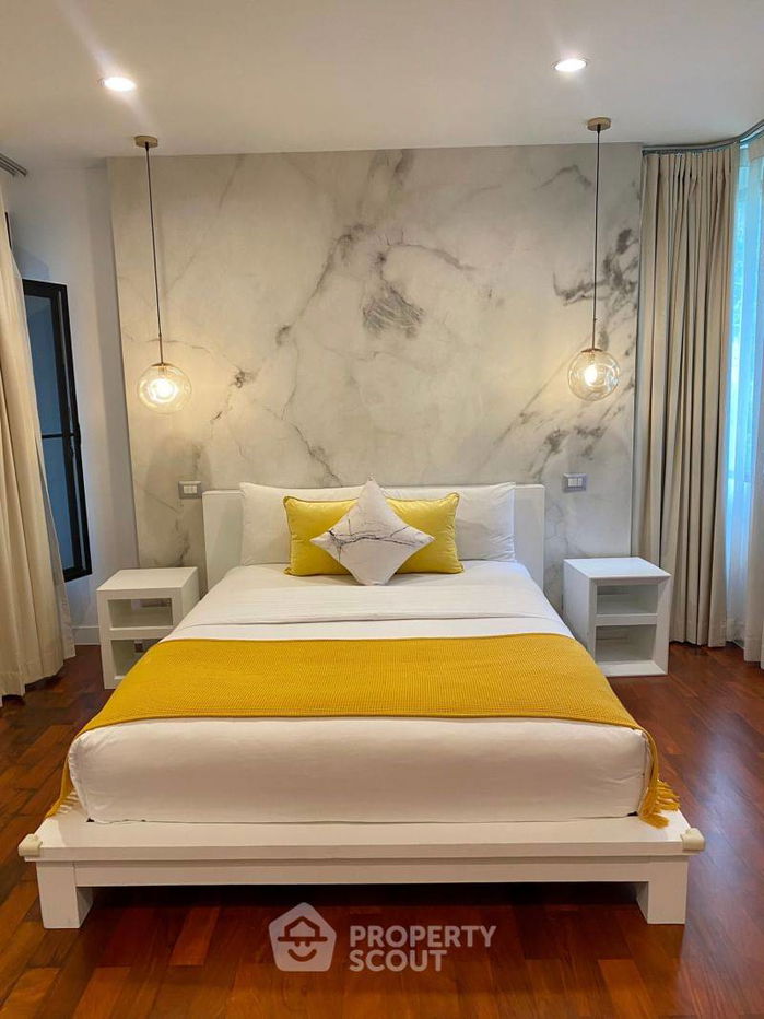 picture 3-BR Condo at Benviar Tonson Residence near BTS Ratchadamri (ID 568423) - 13/16