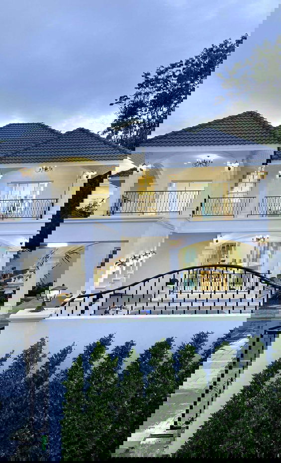 รูป Luxury 5-Bedroom Pool Villa for Sale in North Pattaya - รูปที่ 1/9