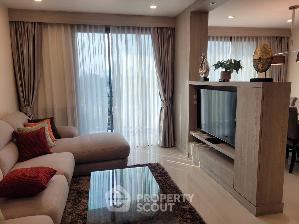 รูป คอนโด 3-ห้องนอน ที่ ทราเพโซ สุขุมวิท 16 ใกล้ MRT ศูนย์การประชุมแห่งชาติสิริกิติ์ (ID 2020538) - รูปที่ 2/14