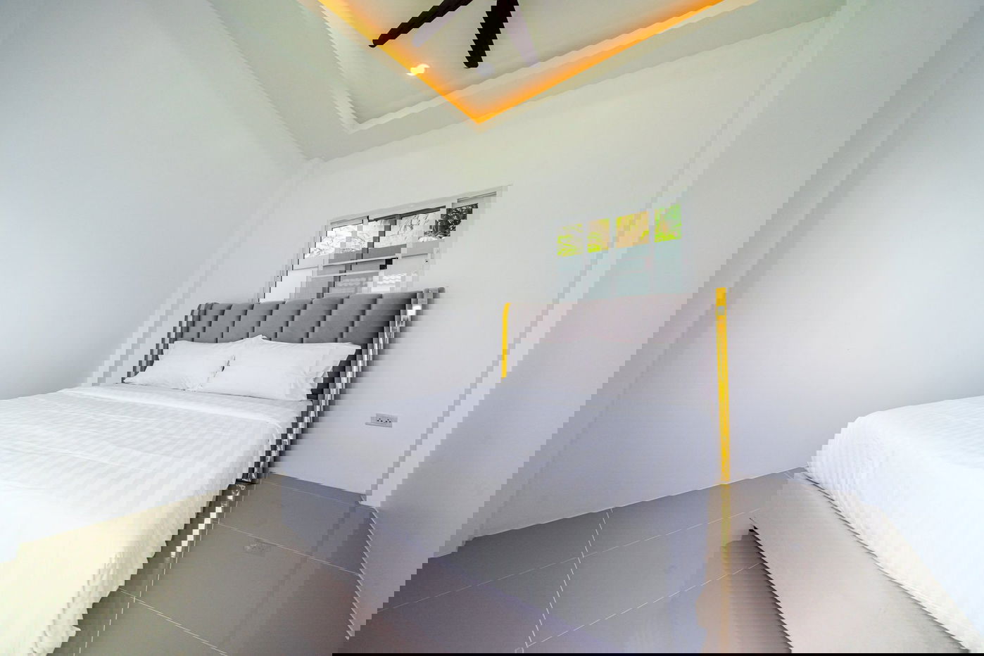 picture Elegant 4-Bedroom Pool Villa for Sale in East Pattaya - 16/19