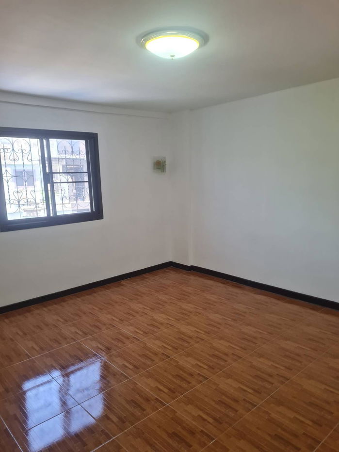 picture Selling below cost price, 3-storey townhouse, Thanyakarn Village, Watcharapol, 1.6 MB. - 27/28