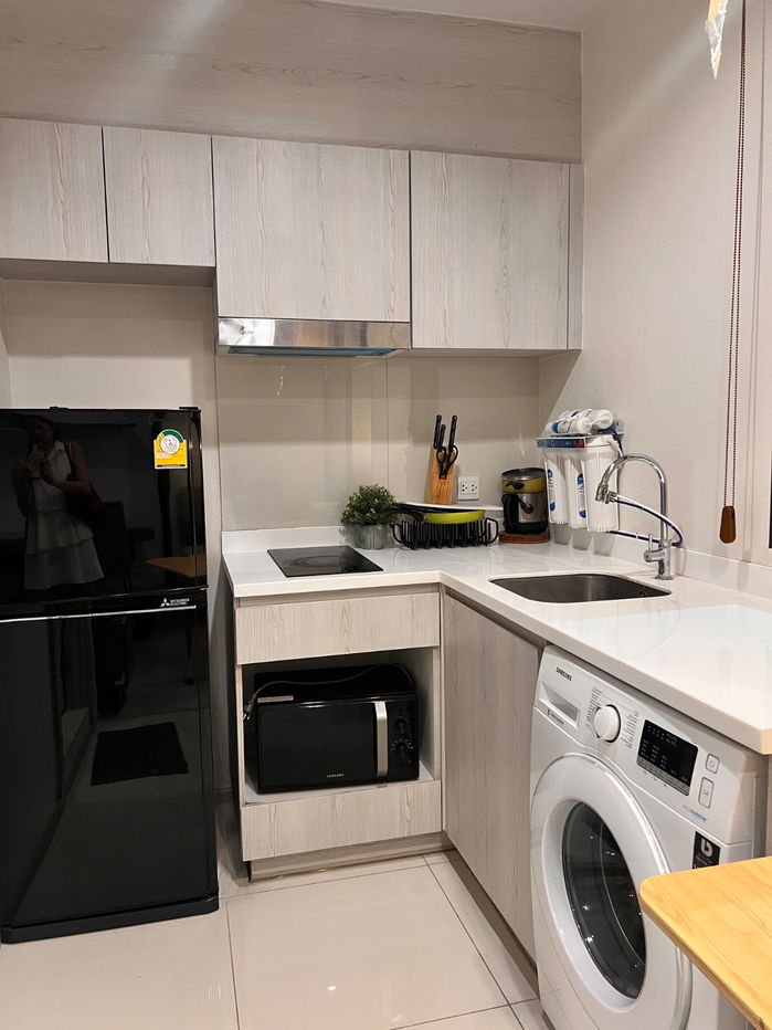 รูป ด่วนน‼️ ไลฟ์ วัน ไวร์เลส 🔥🔥 วิวสวนน 🔥🔥 ห้องโทนสีขาว ดูอบอุ่น 🔰LINE : p.ppry - รูปที่ 4/9