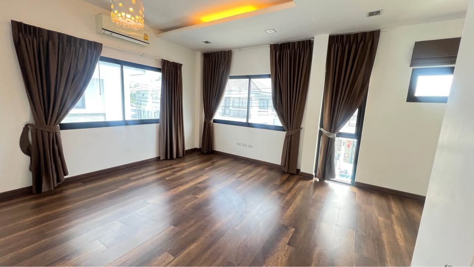 รูป ขายทาวน์เฮ้าส์ 3 ห้องนอน ในพัทยาตะวันออก - รูปที่ 5/17