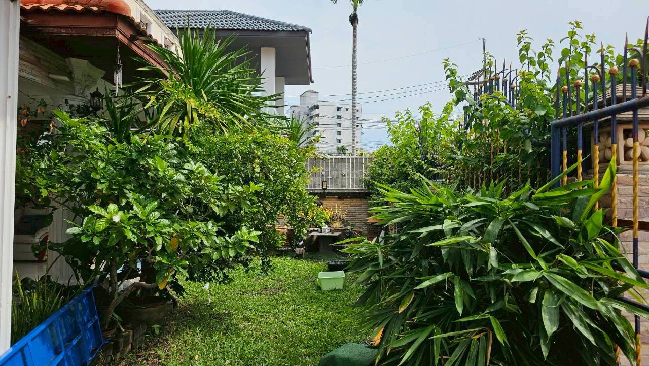 รูป ขายพูลวิลล่าในหาดจอมเทียน - รูปที่ 2/13