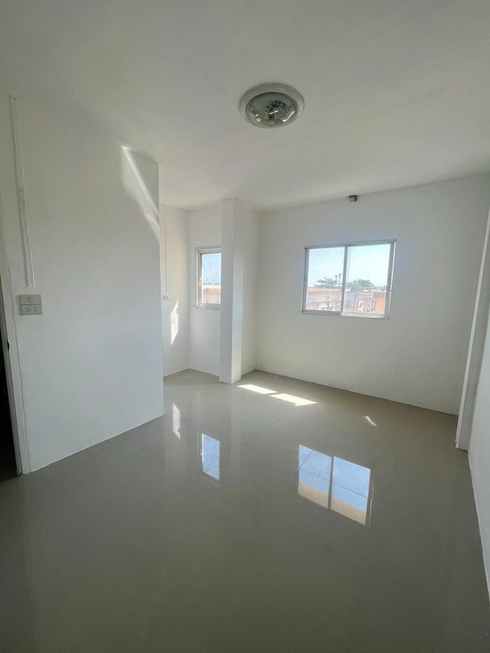 รูป 🏡 𝗛𝗢𝗨𝗦𝗘 𝗙𝗢𝗥 𝗦𝗔𝗟𝗘 | ทาวน์โฮม 3 ชั้น Petch Tawi Buddhamonthon Sai 5 หมู่บ้านเพชรทวี พุทธมณฑล สาย 5 ⚡️ - รูปที่ 7/15