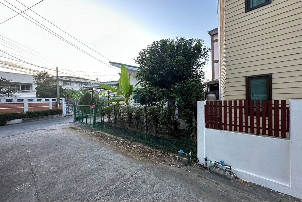 รูป [920021007-296] Land with 2 Houses for Sale - Prime Location in Phra Khanong - รูปที่ 37/44