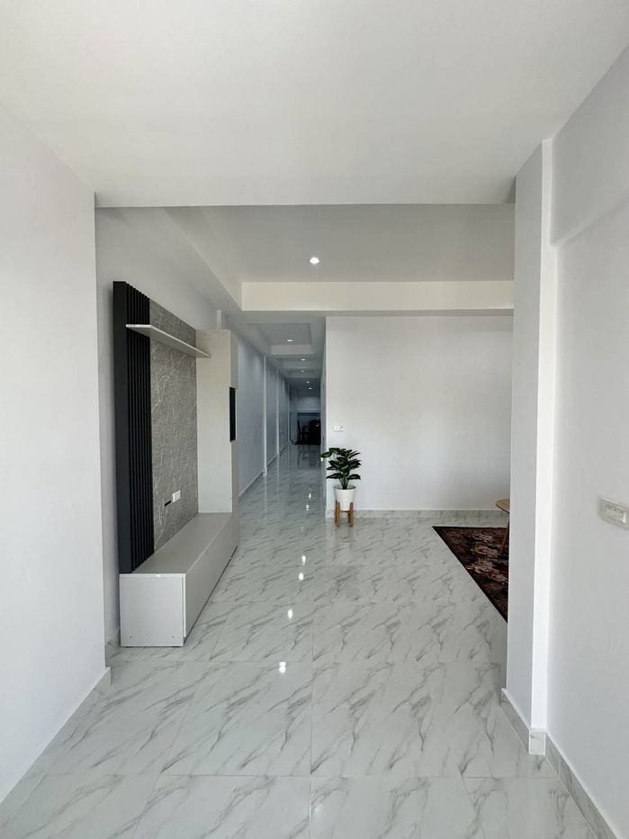 picture Modern 2-Bedroom Condo in Soi Boonsampan - 4/10