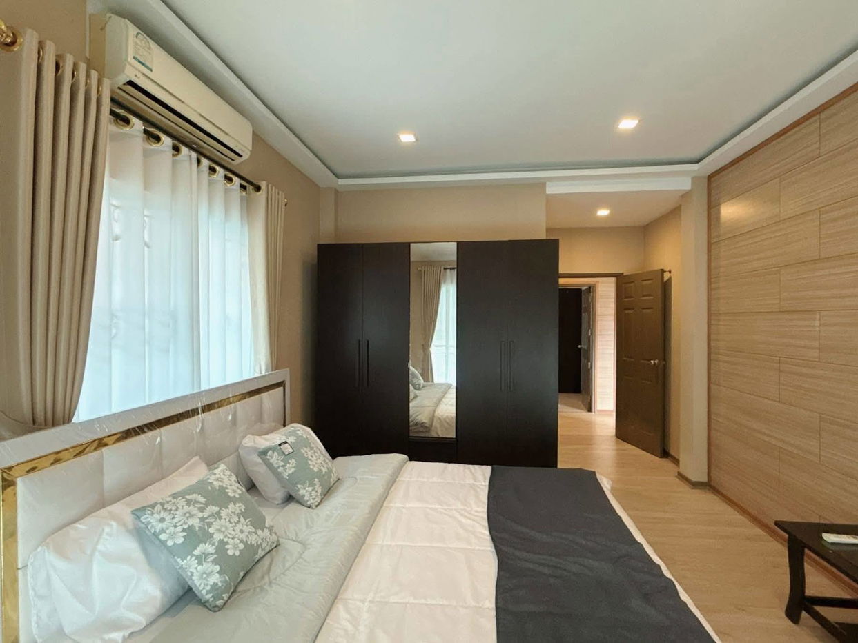 picture Pool Villa for Sale – Chaiyapruek, Pattaya - 10/16