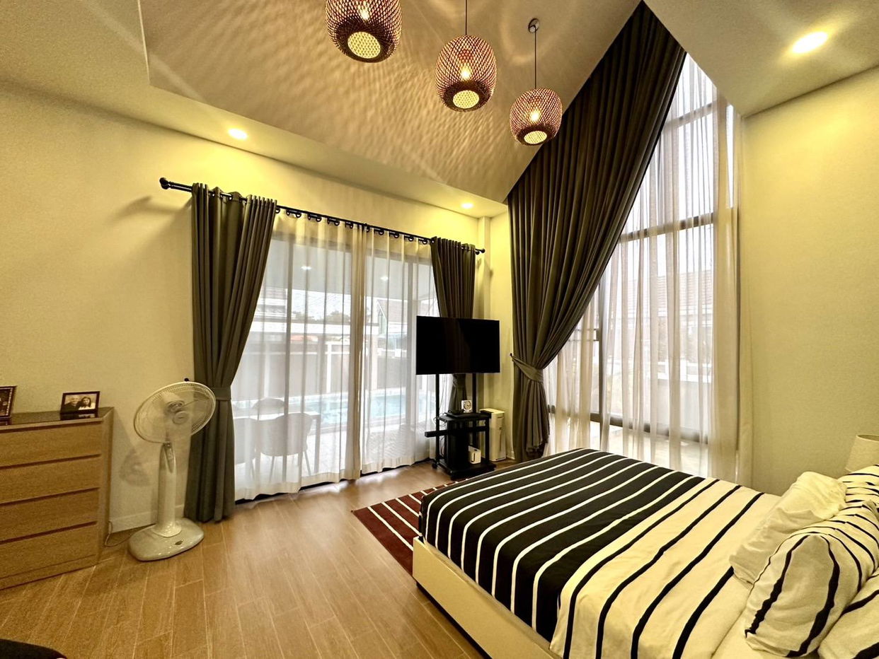 picture Luxurious Pool Villa at Mabprachan - 13/17