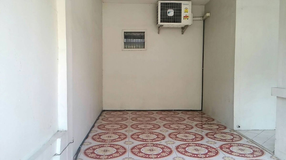picture Two-story townhouse for rent in Pruksa B Village, Khlong 3 Road, Khlong Luang, Pathum Thani. Near Big C Khlong 3. - 2/9