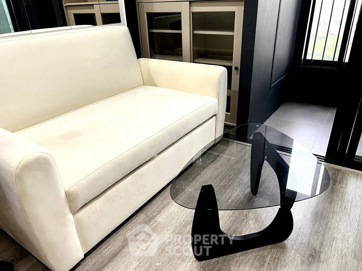 picture 1-BR Condo at Ideo Mobi Asoke near MRT Phetchaburi (ID 2463757) - 1/15