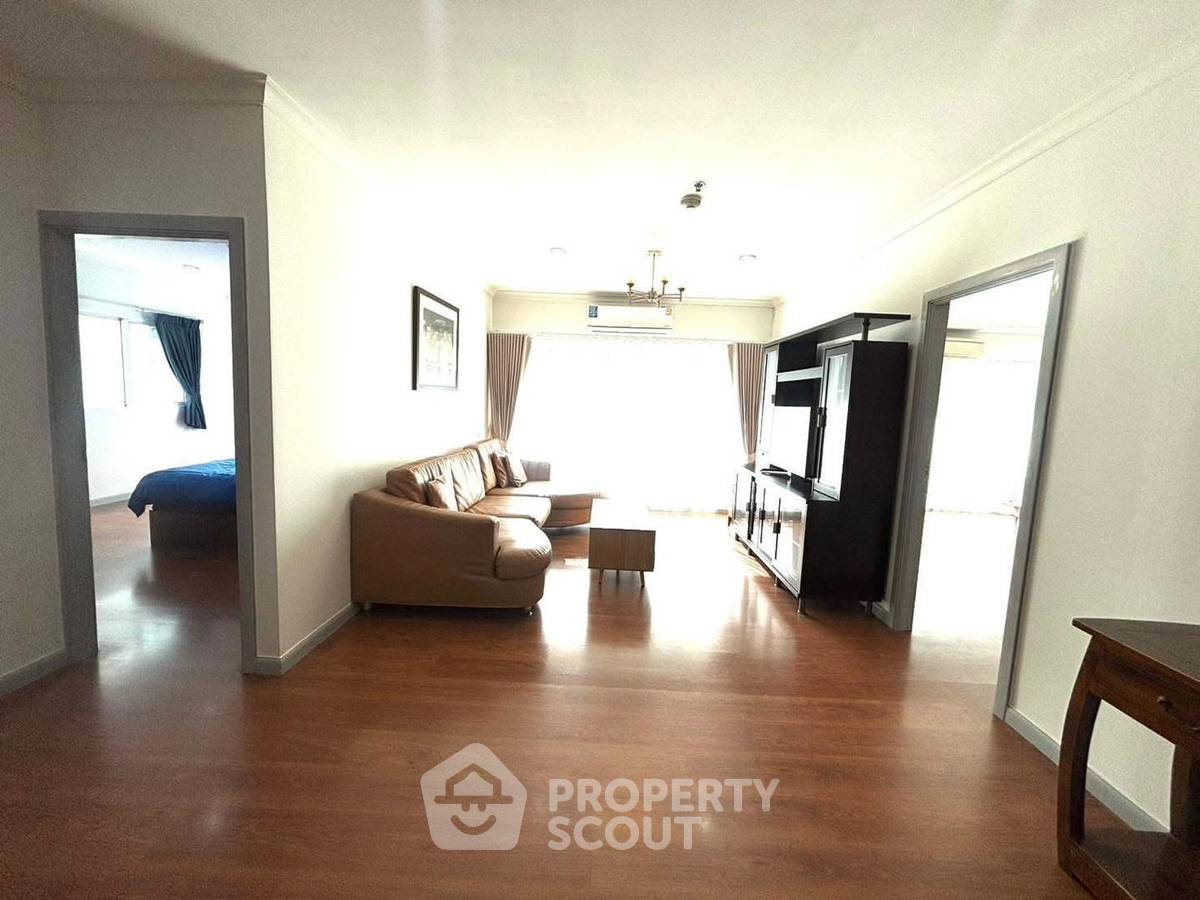 picture 3-BR Condo at Grand Park View Asoke near MRT Sukhumvit (ID 2393605) - 9/10