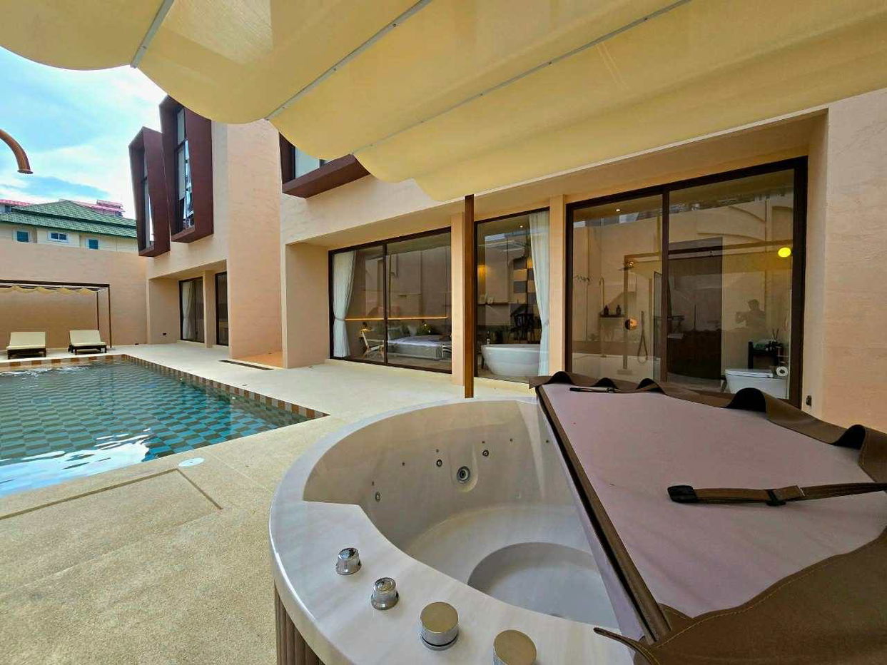 รูป ขายพูลวิลล่าสุดหรู 5 ห้องนอน – ถนนทัพพระยา - รูปที่ 3/19