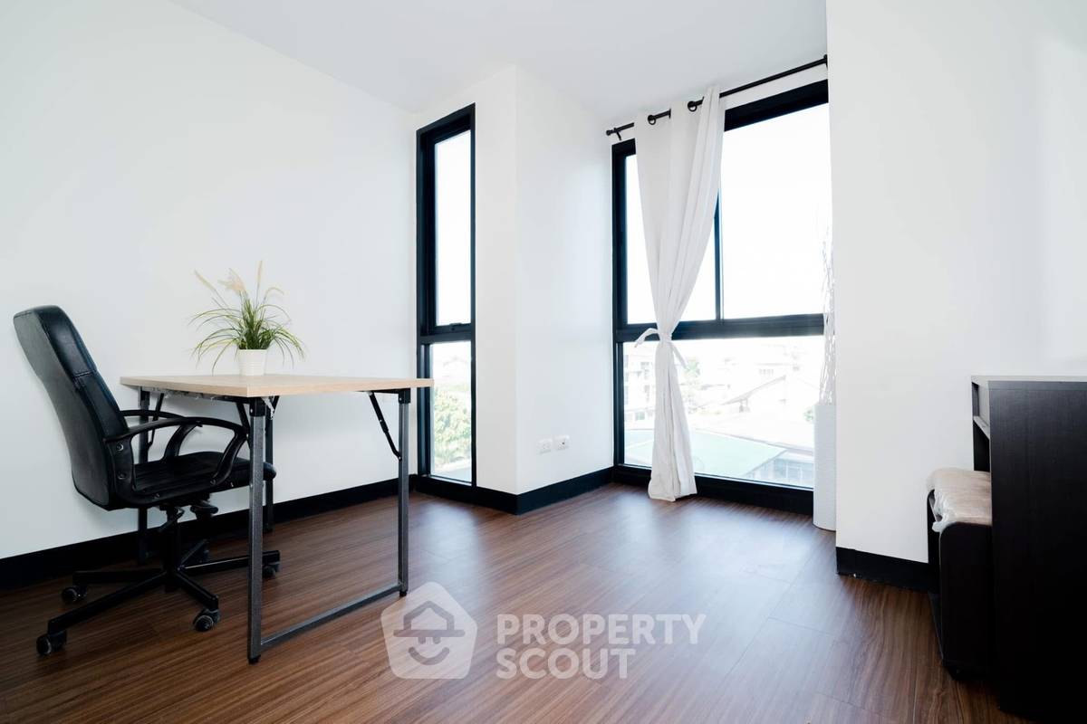 picture 2-BR Condo at Chateau In Town Ratchada 20 near MRT Sutthisan (ID 1998902) - 9/17