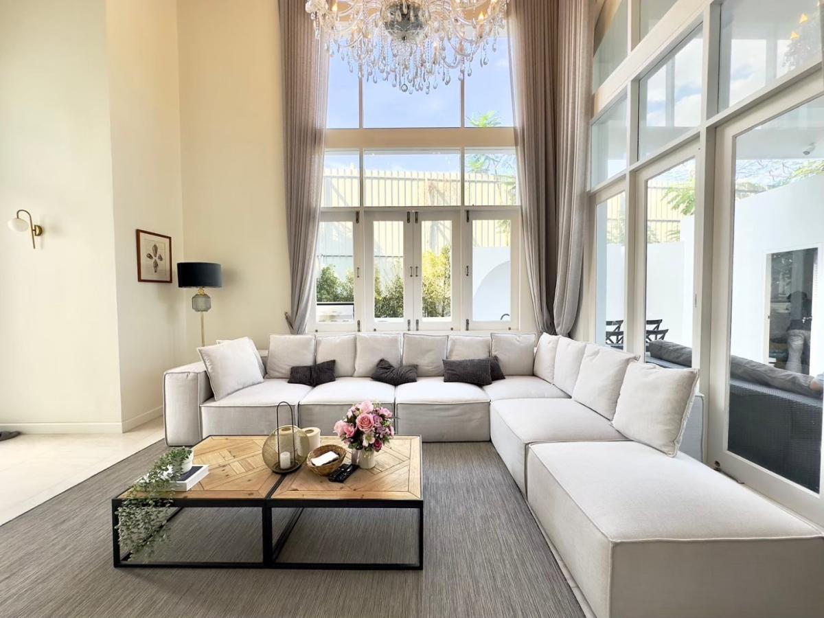 picture 5 Bedrooms Beachfront House in Na Jomtien for Sale - 4/15