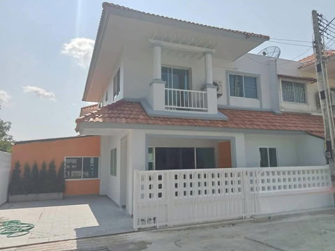 2-Storey Twin House for Sale in East Pattaya