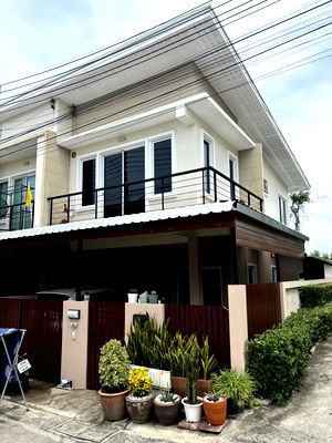 บ้านเดี่ยว บางละมุง ชลบุรี : 2-Storey Townhome for Sale – East Pattaya
