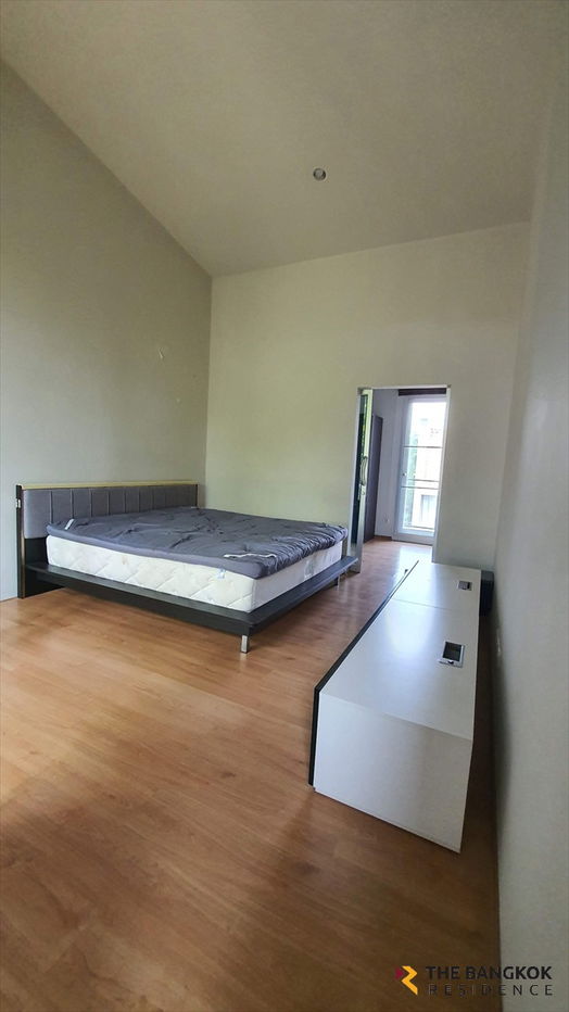 รูป ขาย Townhome ไซมิส บรอทซั่ม แอท แฟชั่น Style Model Tropical ใกล้สถานีรถไฟฟ้า - รูปที่ 4/12