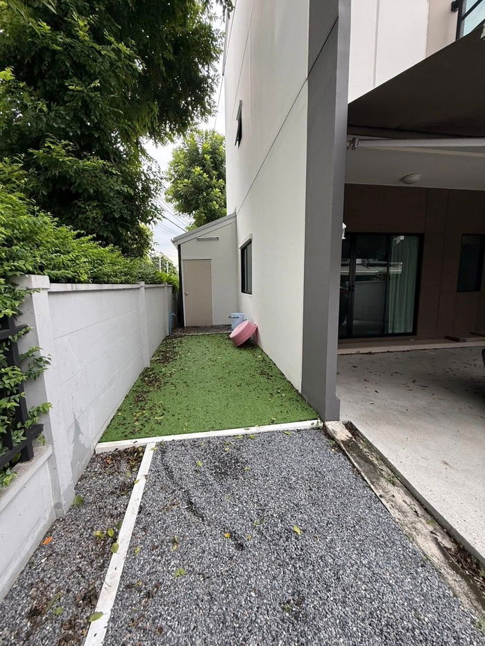 picture Townhouse for rent 📍 Baan Klang Muang Ramintra-Watcharapol 📍 3 bedrooms, 3 bathrooms, convenient transportation, near Fashion Island - 3/7