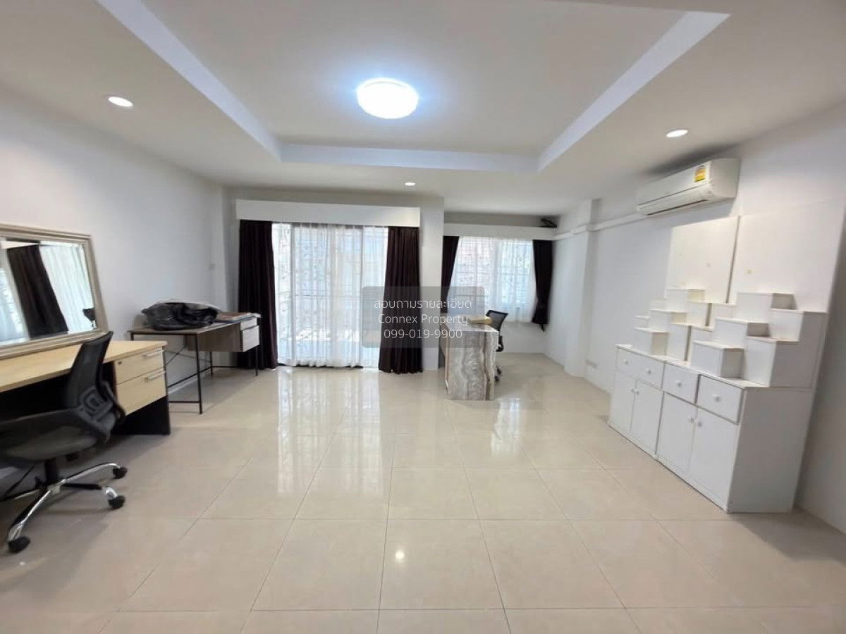 picture For Rent Townhouse/Townhome  , City Park Pattanakarn 38 , Suan Luang , Suan Luang , Bangkok , CX-138594 ✅ Live chat with us ADD LINE @connexproperty ✅  - 4/10